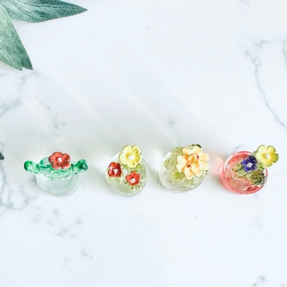Adorable Mini Cactus Acrylic Painted Potted Succulents Home Decor Ornaments - Picture 5 of 8